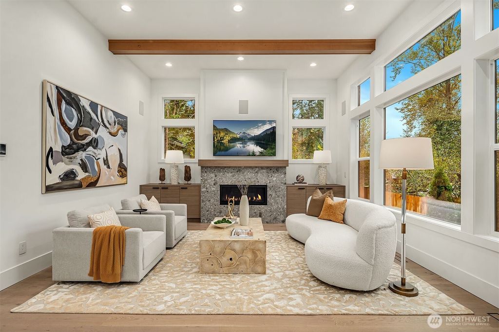 Photo of 417 154th Avenue SE, Bellevue, WA 98007 (MLS # 2456161)