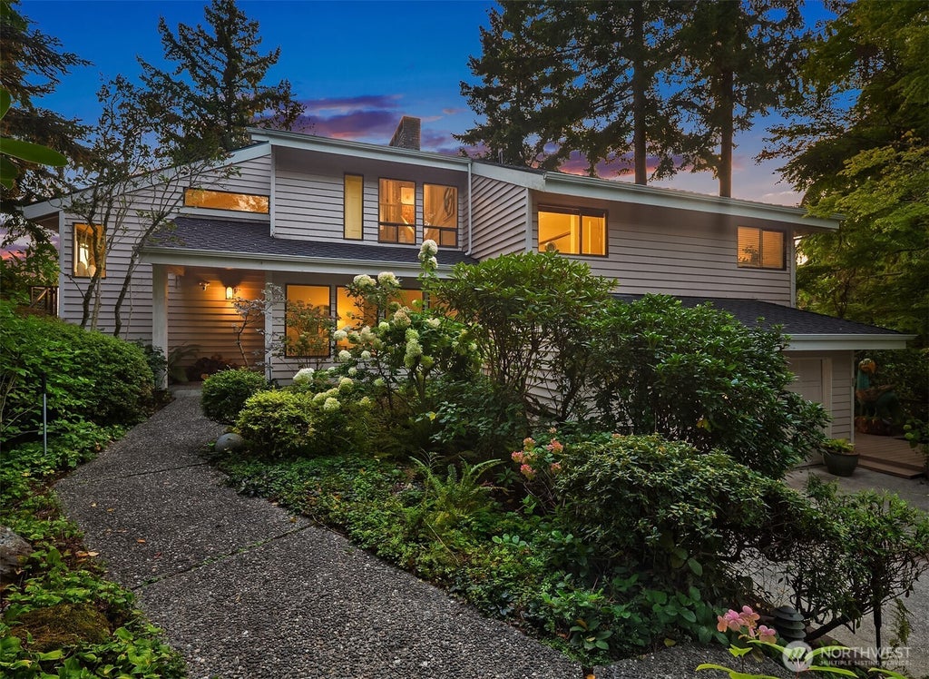 Photo of 6029 95th Place SW, Mukilteo, WA 98275 (MLS # 2574621)