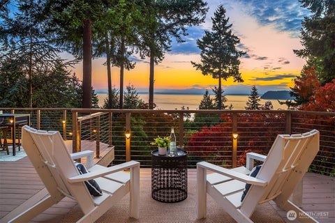 Photo of 6029 95th Place SW, Mukilteo, WA 98275 (MLS # 2574621)