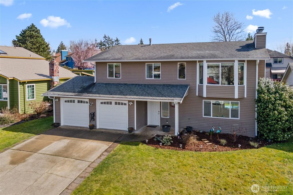 Photo of 13823 SE 274th Street, Kent, WA 98042 (MLS # 2350088)