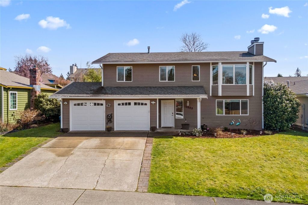 Photo of 13823 SE 274th Street, Kent, WA 98042 (MLS # 2350088)