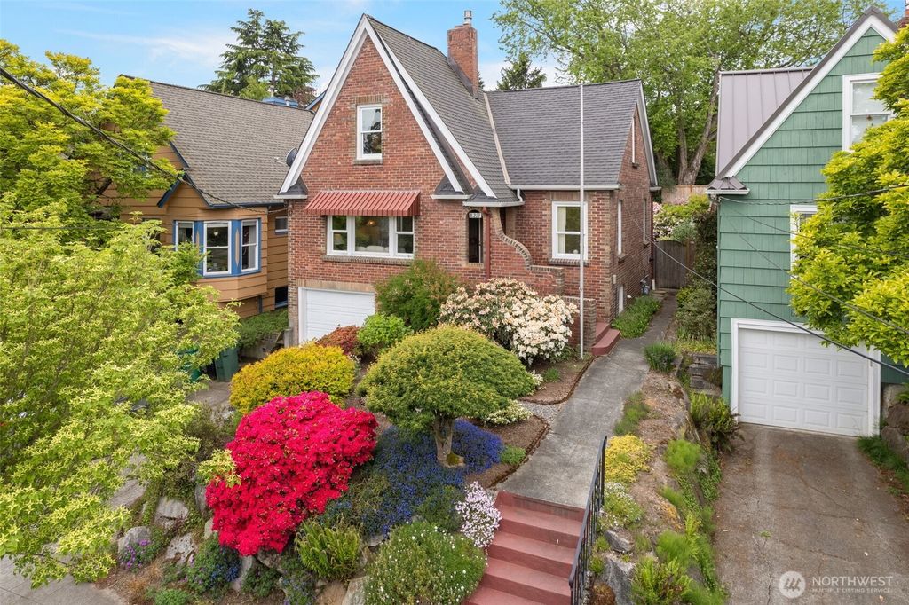 Photo of 8219 Ashworth Avenue N, Seattle, WA 98103 (MLS # 2374739)