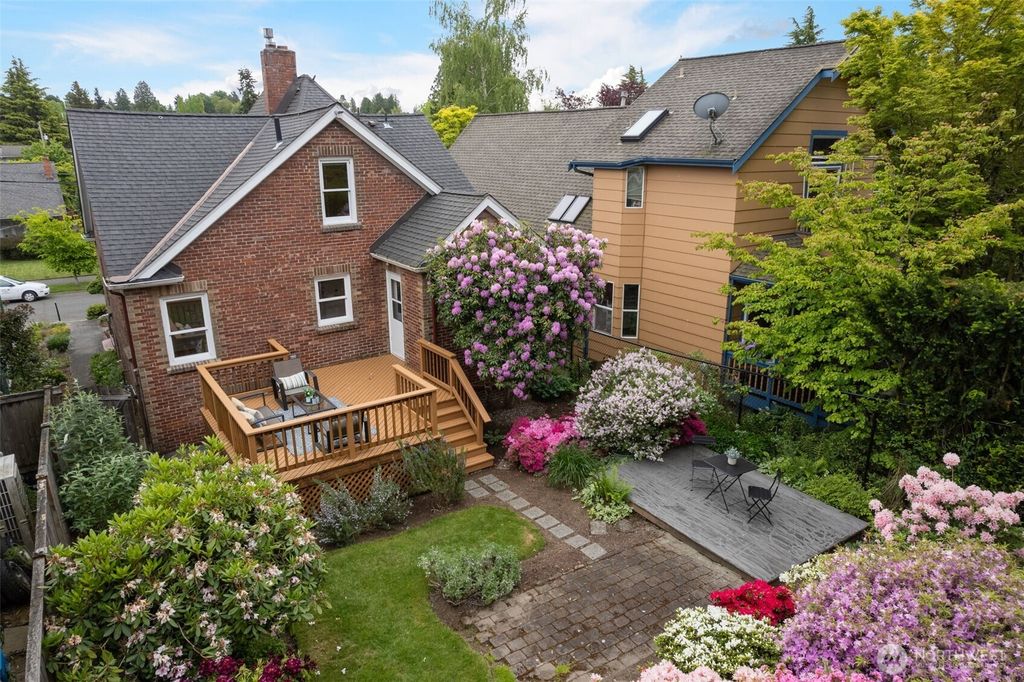 Photo of 8219 Ashworth Avenue N, Seattle, WA 98103 (MLS # 2374739)