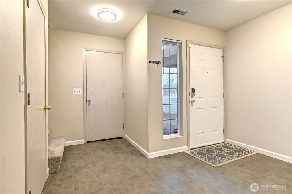 Photo of 13700 56th Avenue SE, Everett, WA 98208 (MLS # 2582501)