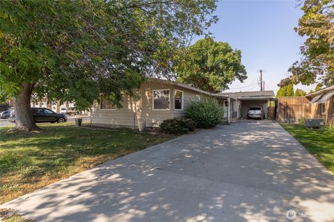 Photo of 218 SW 3rd Avenue, Quincy, WA 98848 (MLS # 2435651)