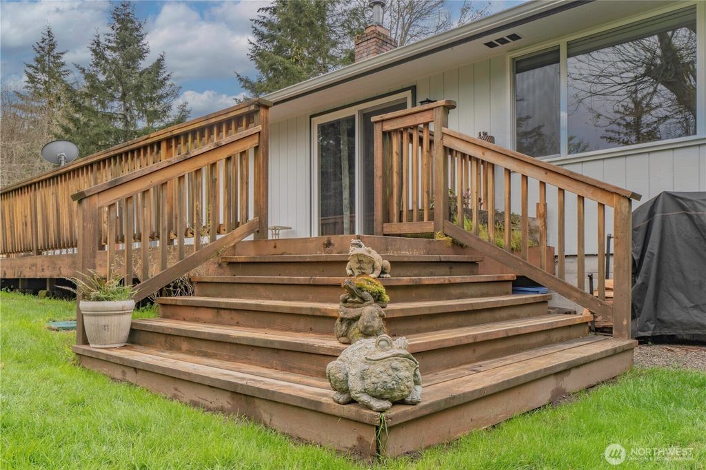 Photo of 2024 Lorraine Drive SE, Olympia, WA 98501 (MLS # 2442941)