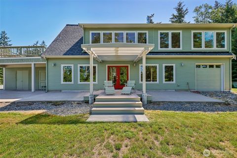 Photo of 4620 Evenstar Lane, Freeland, WA 98249 (MLS # 2531367)
