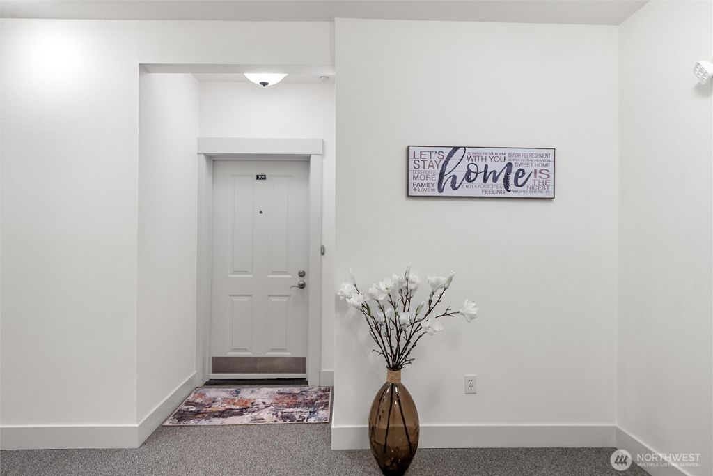 Photo of 23924 NE 115th Lane #301, Redmond, WA 98053 (MLS # 2487382)