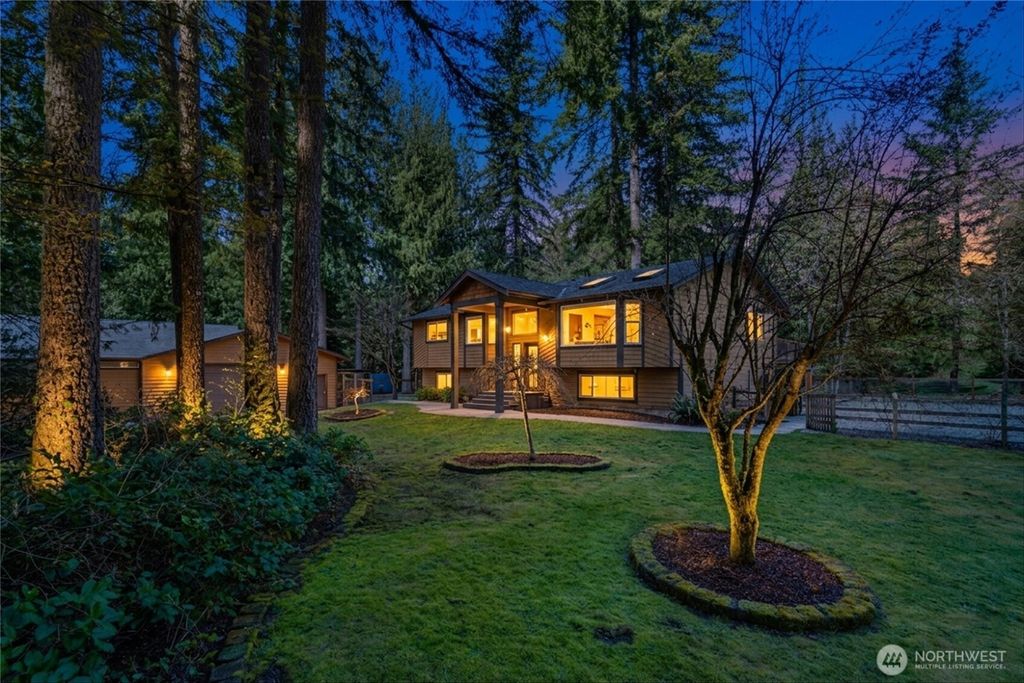 Photo of 27422 SE 236th Street, Maple Valley, WA 98038 (MLS # 2504201)