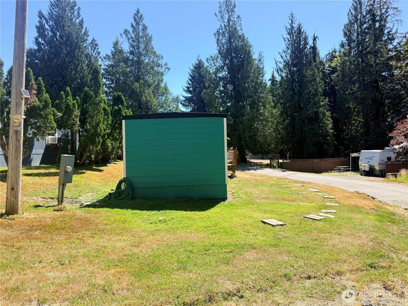 6780 E Hwy 106 27