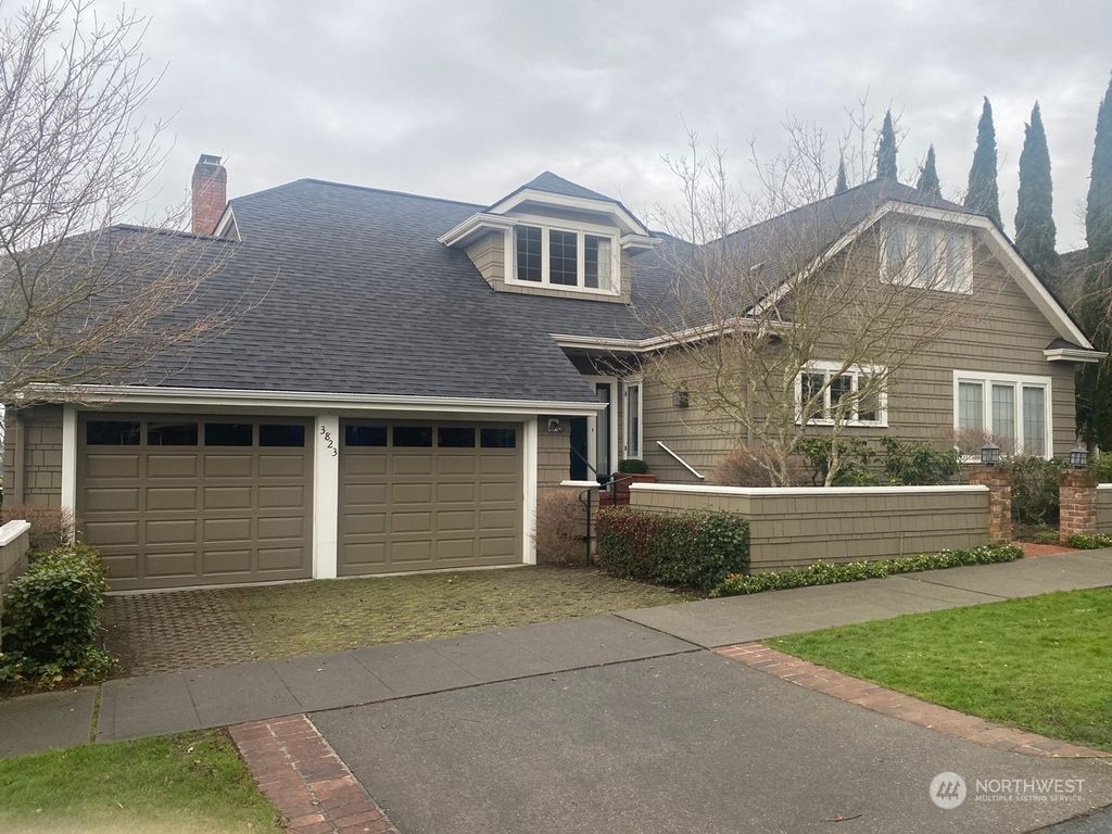 Photo of 3823 47th Avenue NE, Seattle, WA 98105 (MLS # 2213173)