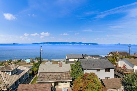 A home in Camano Island