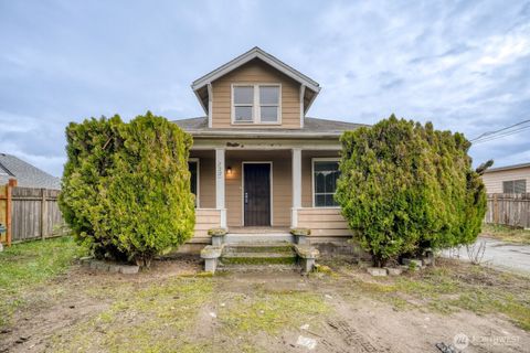Photo of 732 5th Avenue N, Kent, WA 98032 (MLS # 2485222)
