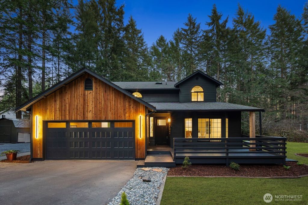 Photo of 1182 SE Irish Court, Port Orchard, WA 98367 (MLS # 2502439)