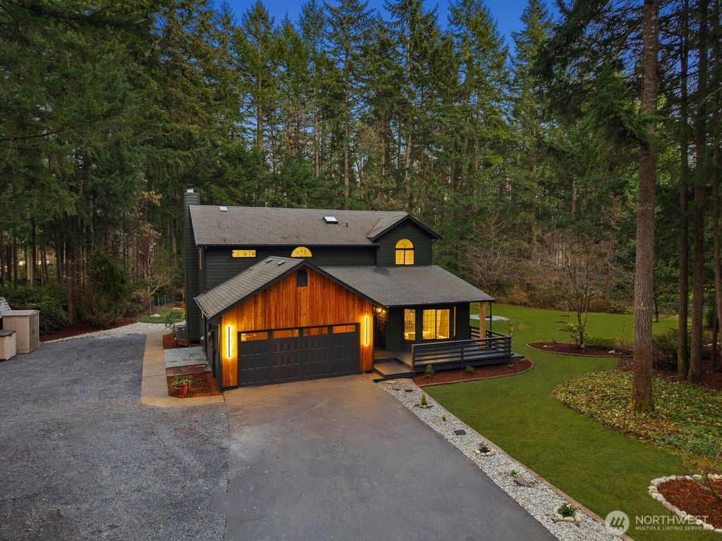 Photo of 1182 SE Irish Court, Port Orchard, WA 98367 (MLS # 2502439)