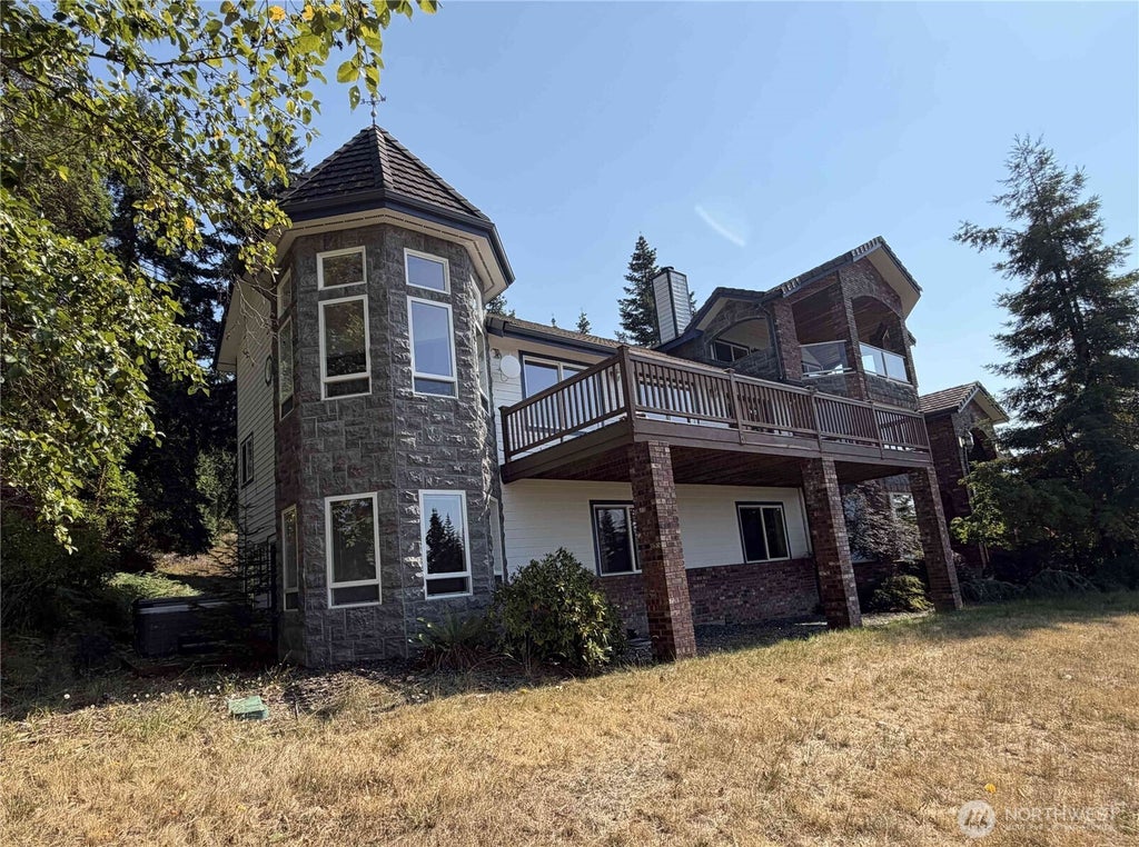 Photo of 811 FOX HOLLOW Road, Sequim, WA 98382 (MLS # 2590334)
