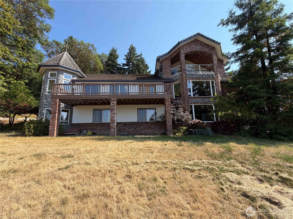 Photo of 811 FOX HOLLOW Road, Sequim, WA 98382 (MLS # 2590334)
