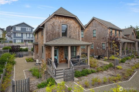 19 Cedar Run Loop Pacific Beach WA 98571
