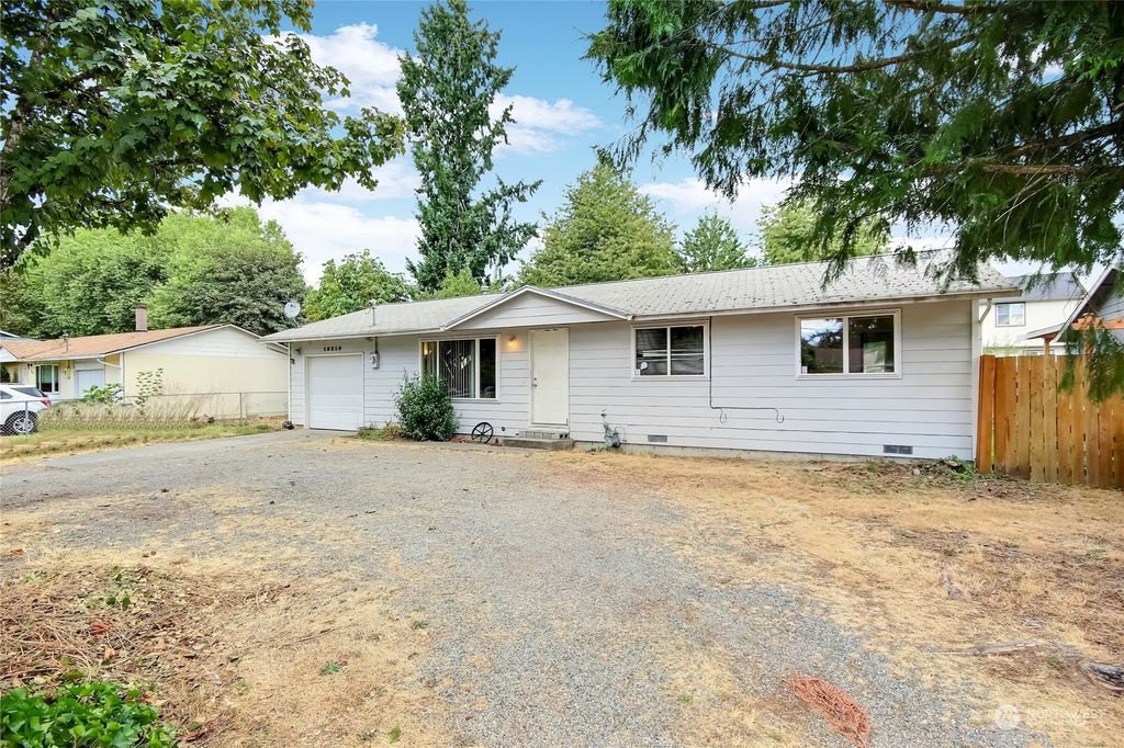 Photo of 18210 SE 262nd Place, Covington, WA 98042 (MLS # 1997844)