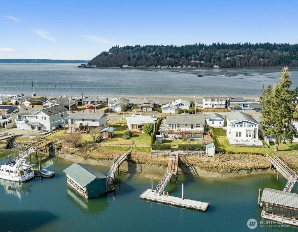 Photo of 8171 Sandy Hook Drive, Clinton, WA 98236 (MLS # 2527751)