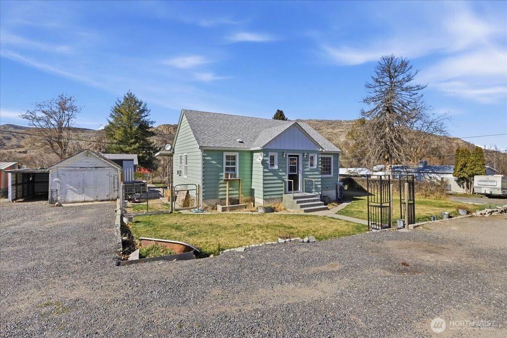 Photo of 5 S Wlliams Street, Elmer City, WA 99124 (MLS # 2491038)