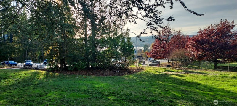 1998 NW Bucklin Hill Road