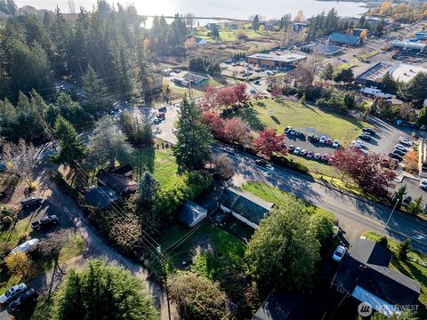 1998 NW Bucklin Hill Road Silverdale WA 98383
