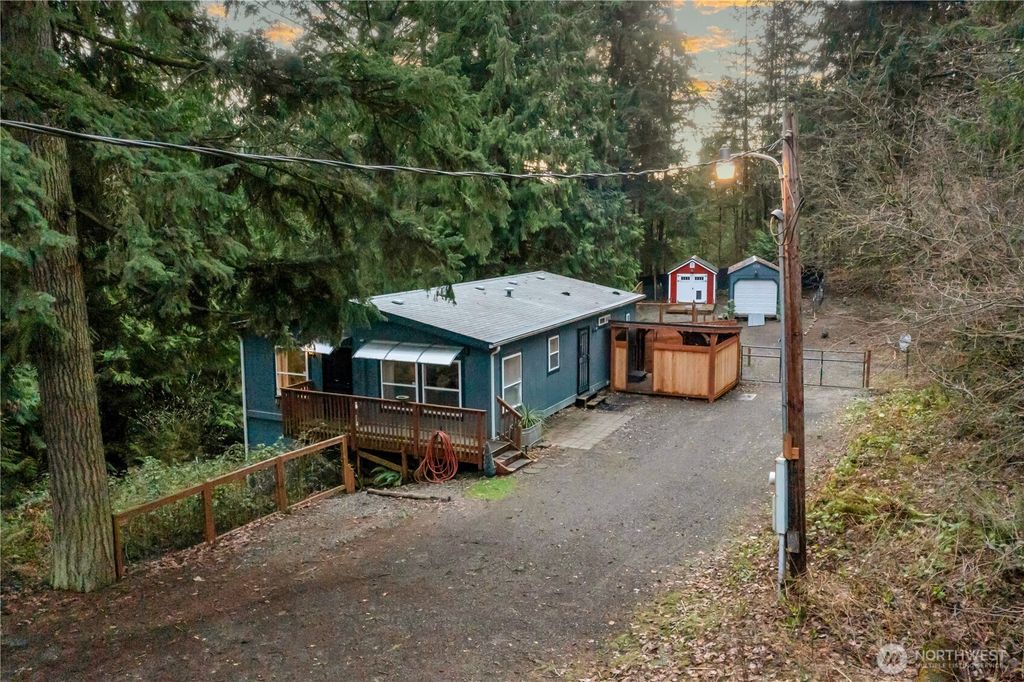 Photo of 3902 162nd Avenue E, Lake Tapps, WA 98391 (MLS # 2493869)