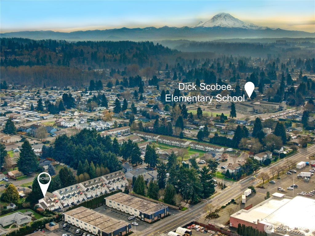 Photo of 1814 I Street NE #214, Auburn, WA 98002 (MLS # 2467179)