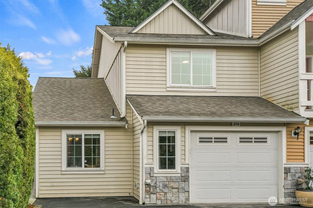 Photo of 1814 I Street NE #214, Auburn, WA 98002 (MLS # 2467179)