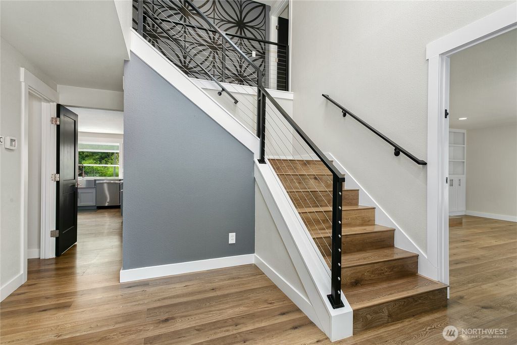 Photo of 3304 21st Street SE, Puyallup, WA 98374 (MLS # 2505479)