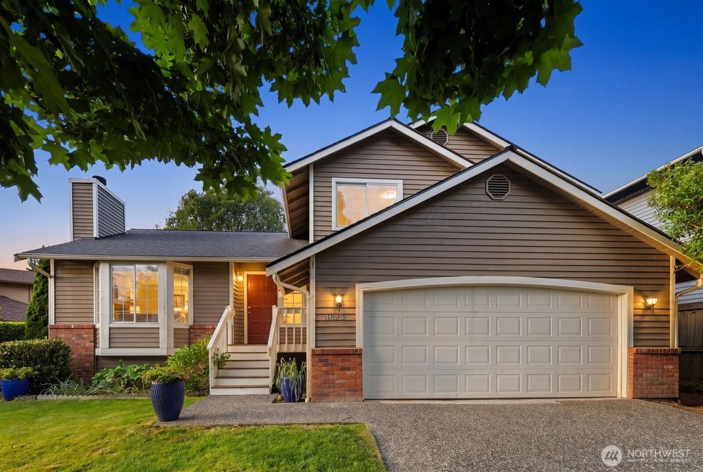 Photo of 4623 143rd Place SW, Lynnwood, WA 98087 (MLS # 2530258)