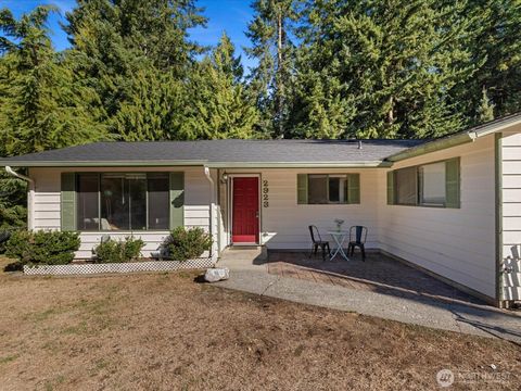 Photo of 2923 Lakeview Way, Langley, WA 98260 (MLS # 2436972)