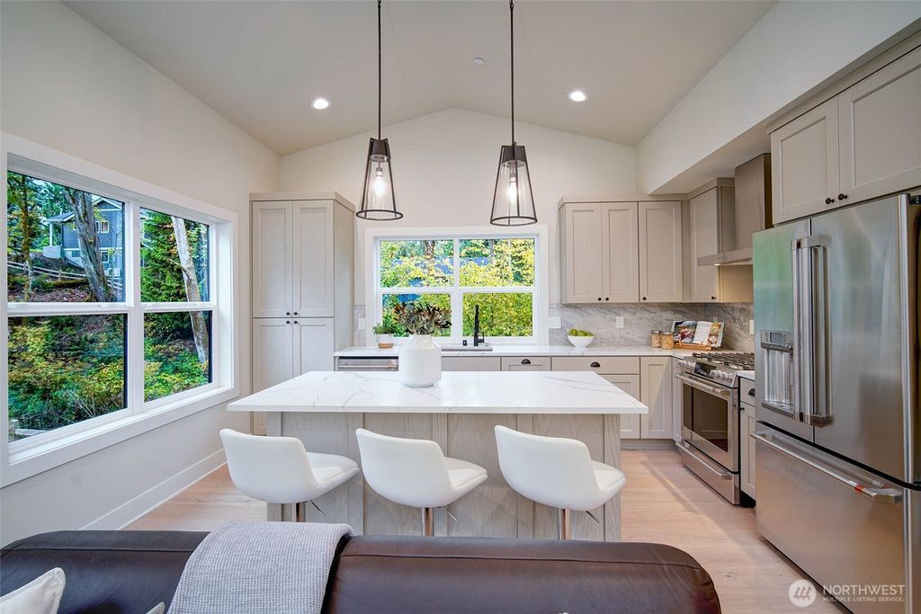 Photo of 432 20th Ave Ave, Kirkland, WA 98033 (MLS # 2425225)