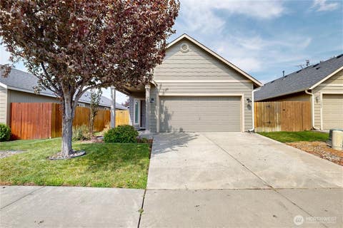 Photo of 1212 SW Carver Street, College Place, WA 99324 (MLS # 2573347)