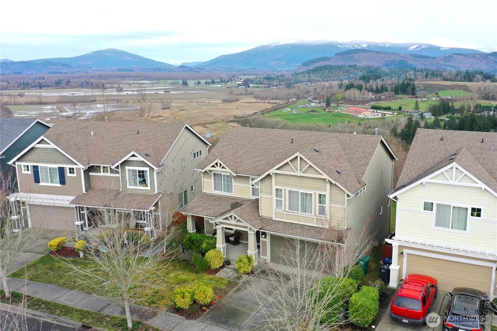 Photo of 722 Panorama Ridge, Mount Vernon, WA 98273 (MLS # 2463307)