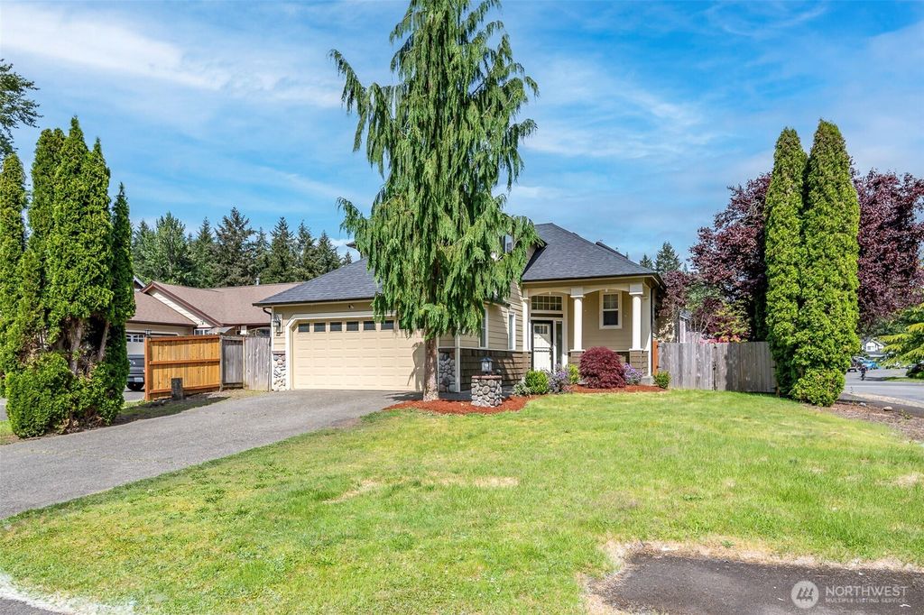 Photo of 16927 121st Avenue E, Puyallup, WA 98374 (MLS # 2527473)