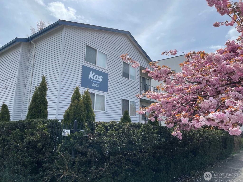 Photo of 5816 14th Avenue NW, Seattle, WA 98107 (MLS # 2531058)