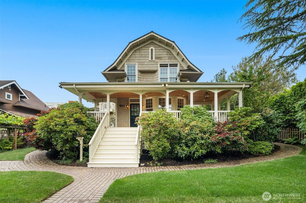 Photo of 1624 44th Avenue SW, Seattle, WA 98116 (MLS # 2388683)
