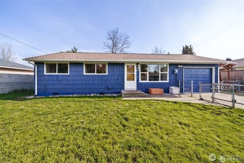 Photo of 1638 119th St S St, Tacoma, WA 98444 (MLS # 2499739)