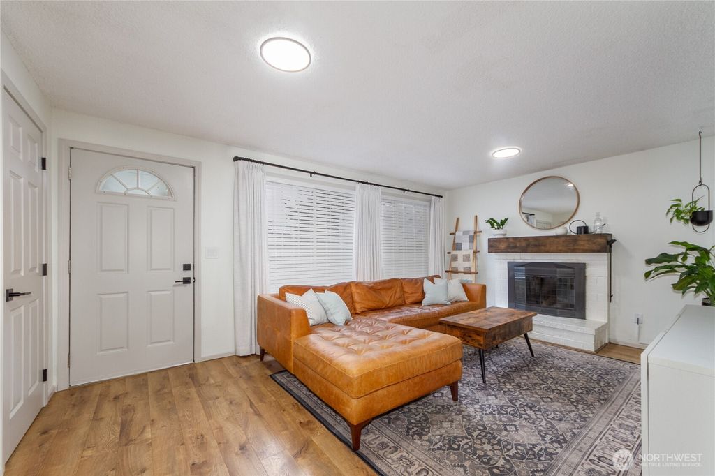 Photo of 12708 NE 41St Street, Vancouver, WA 98682 (MLS # 2466087)