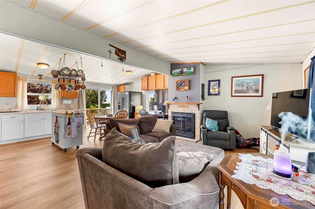 Photo of 2306 Grant Place, Anacortes, WA 98221 (MLS # 2567134)
