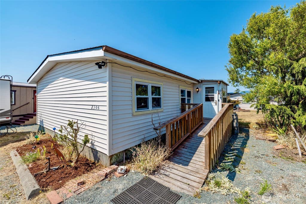 Photo of 2306 Grant Place, Anacortes, WA 98221 (MLS # 2567134)