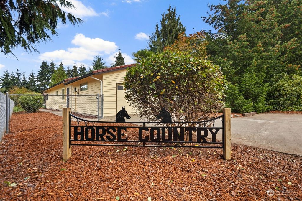 Photo of 14844 SE 116th Street, Renton, WA 98059 (MLS # 2298555)