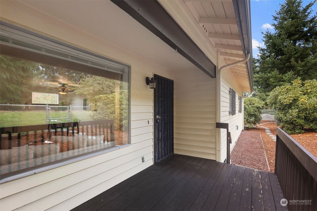 Photo of 14844 SE 116th Street, Renton, WA 98059 (MLS # 2298555)