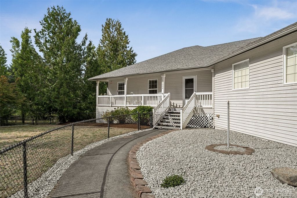 Photo of 31004 SE 268th Street, Ravensdale, WA 98051 (MLS # 2432178)