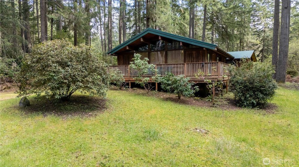 Photo of 11910 Island Drive, Anderson Island, WA 98303 (MLS # 2518091)
