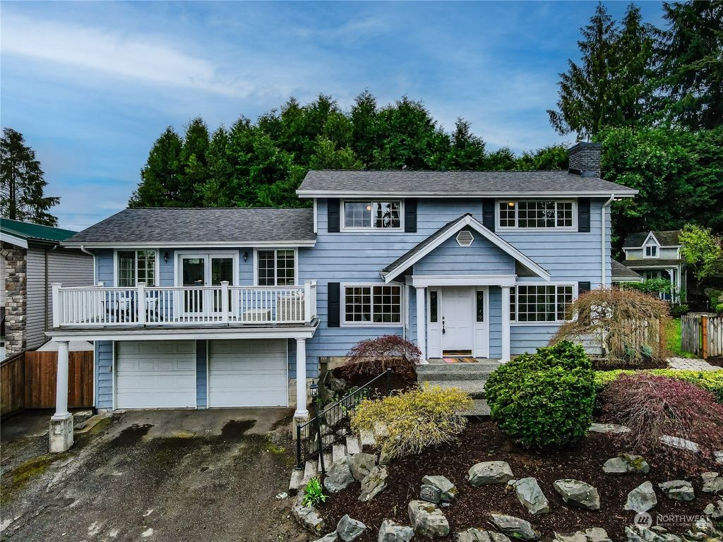 Photo of 16224 Larch Way, Lynnwood, WA 98087 (MLS # 2221726)