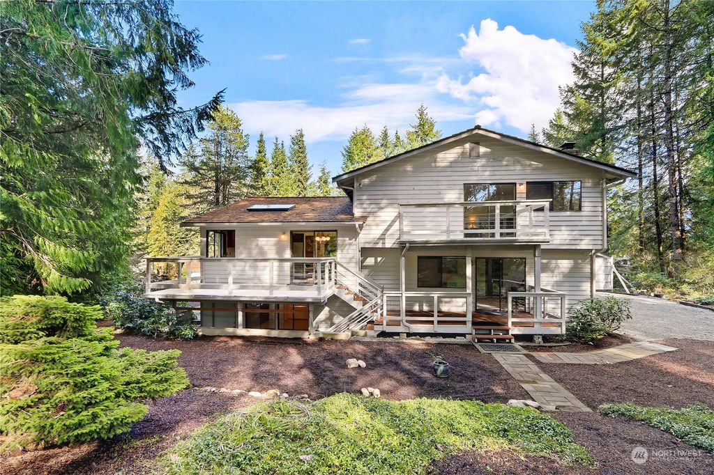 Photo of 15319 181st Avenue NE, Woodinville, WA 98072 (MLS # 2053150)