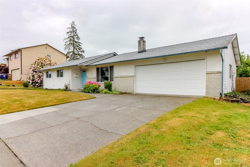 Photo of 5710 N 12th Street, Tacoma, WA 98406 (MLS # 2528631)
